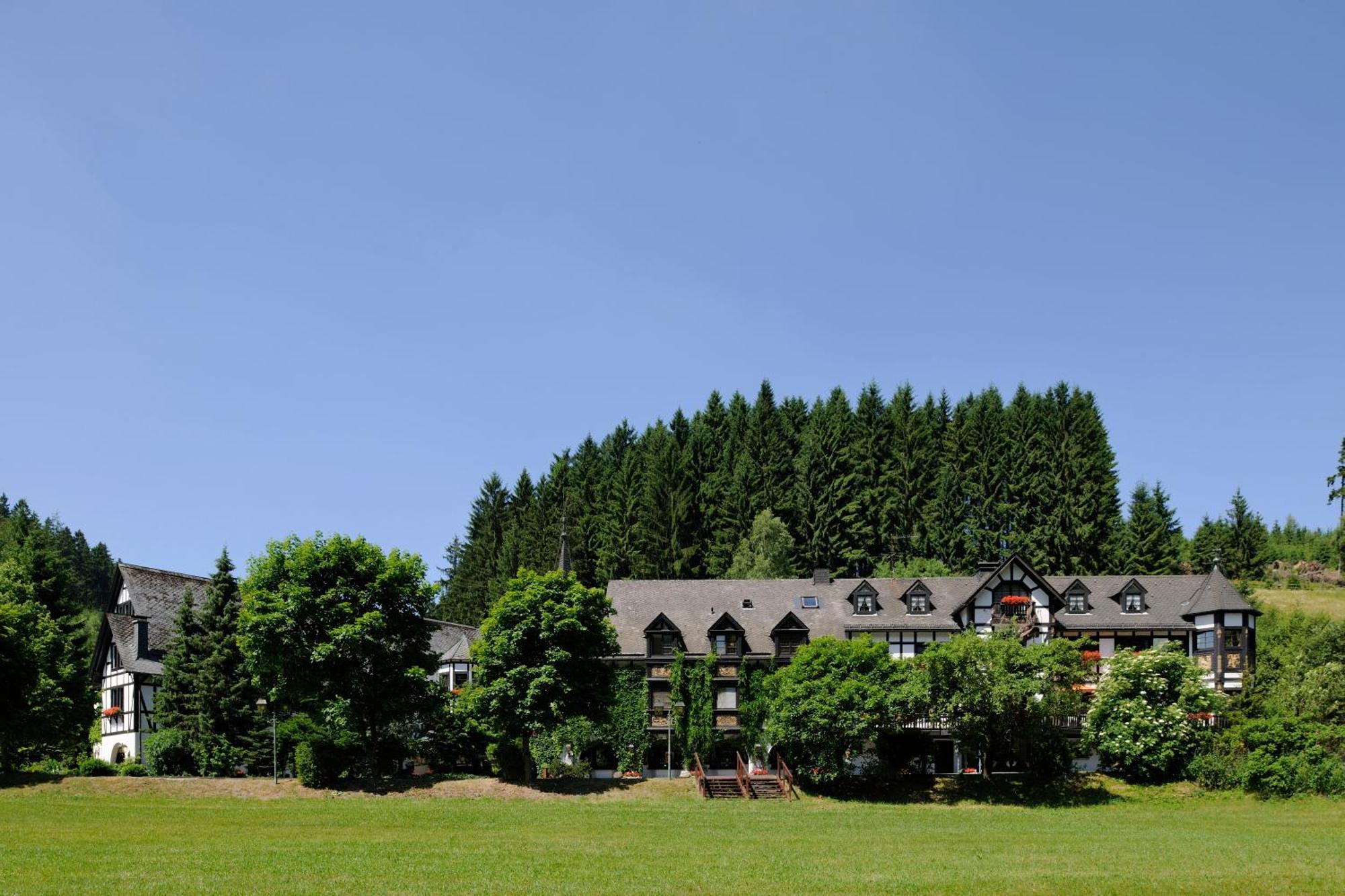 Relais&Châteaux Jagdhof Glashütte Bad Laasphe Extérieur photo